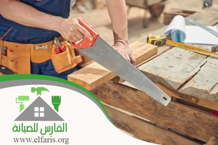 نجار في الممزر